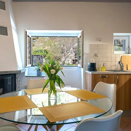 Massaresc Apartmán Cugnasco